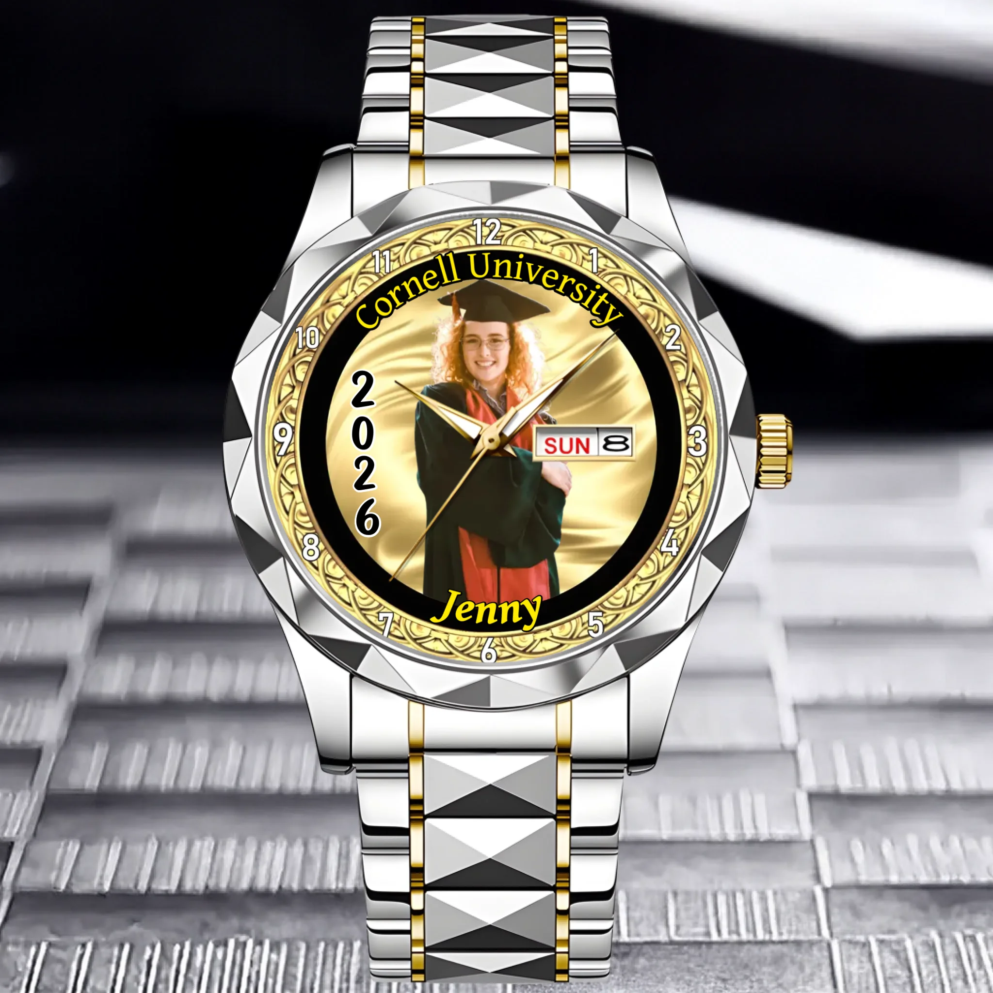 Personalized graduation watches! Upload your graduation photos. The perfect personalized present for graduates